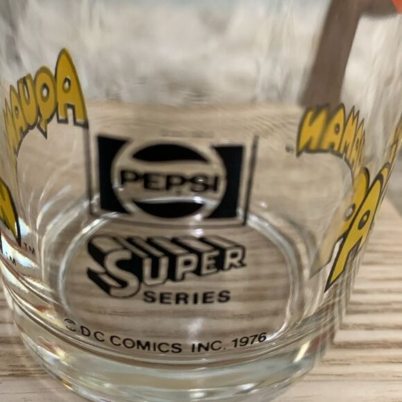 Vintage 1976 Pepsi Super Series Aquaman
DC Comics INC Collector Glass - Picture 3 of 17